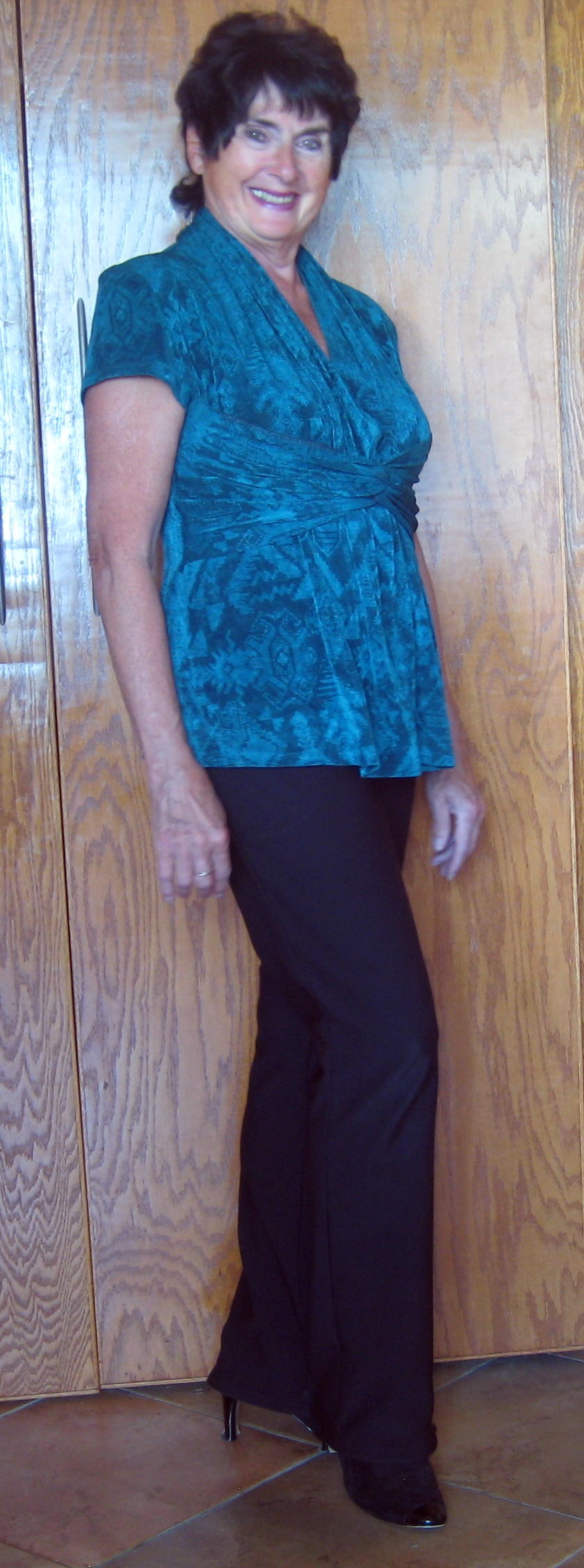 picture of pant & top that kathy measures at booth than custom drafts to your measurements sends to you